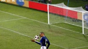 "Mâna lui Henry" a devenit joc pe internet!** Intră și joacă-te