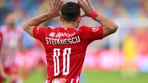 Laszlo Dioszegi, mesaj pentru Marius Ștefănescu înainte cu două săptămâni ca fotbalistul să ajungă la FCSB. „În fotbal, în afara banilor, trebuie să existe ceva care e unic. Dacă ai spus ceva, trebuie să menții, este onoarea lui și nu se poate cumpăra”. EXCLUSIV VIDEO