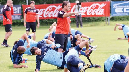 Reghecampf, deranjat de 'răutățile' lui Stoichiță:** "Cred că a uitat că nu mai e antrenor la Steaua! Ar trebui să se abțină de la comentarii"