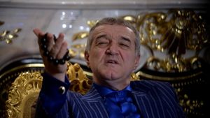 Gigi Becali a găsit principala problemă de la FCSB: fotbaliștii fac prea mult sex! „Sunt tineri, au putere! Acum, pac, pe internet numai femei! Nu ești obosit, femei, femei, femei” | VIDEO