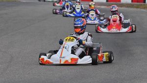 Ei sunt sportivii care nu vor să audă de vacanță! Aproape 130 de piloți la a doua etapă din Campionatul Național de karting la Tîrgu Secuiesc | FOTO