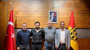 Marius Șumudică, prima reacție după revenirea în Turcia: „Sunt bucuros că m-am întors unde sunt respectat”. Obiectivul antrenorului român la Yeni Malatyaspor