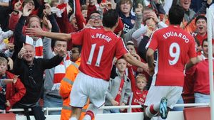 VIDEO Șoc pe Emirates!** 2 goluri în 49 de secunde!