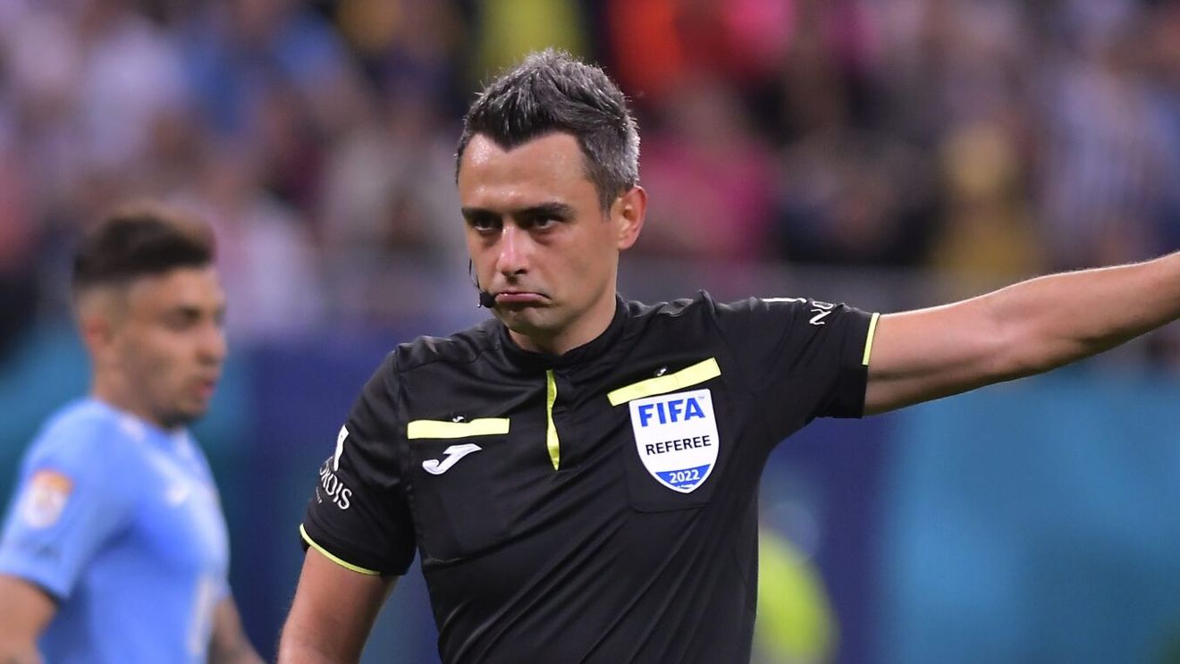 „Între 3 și 5 centimetri a fost ofsaid!”. Discuția secretă dintre cei care testează VAR și observatorul partidei Voluntari - FCSB | EXCLUSIV