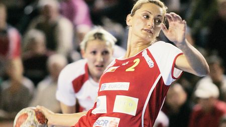 Victorie chinuită pentru naționala de handbal