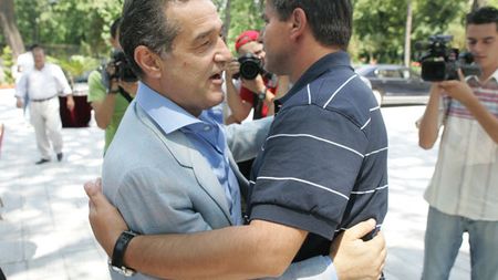 Calitățile care l-au făcut pe Lăcătuș cel mai longeviv antrenor** din era "Becali"