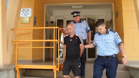 FOTO** Un fost antrenor de juniori al Timișoarei, reținut pentru furt! A spart o locuință