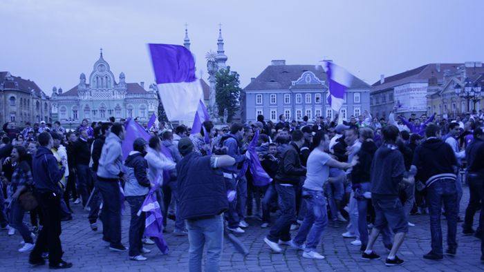 Fanii timișoreni s-au mutat în Piața Operei** să sărbătorească!