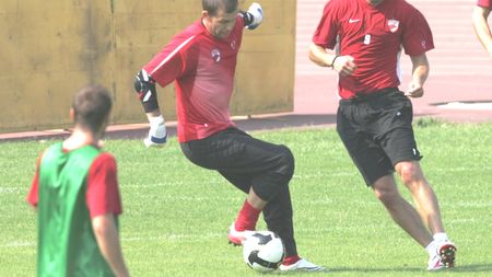 "Lobonț nu pleacă nicăieri!** Niculae ar putea ajunge la Terek"