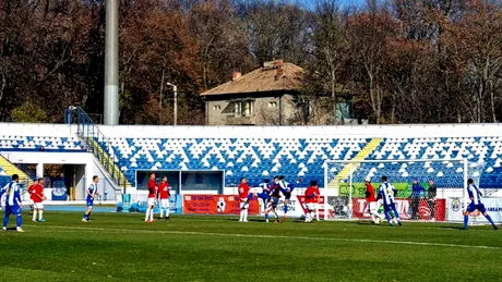 Poli Iași s-a impus cu 7-1 în testul cu Gloria Bălțați! Plusuri și minusuri pentru echipa lui Costel Enache. Jucătorul scos de pe teren și trimis direct la juniori