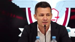 Costel Gâlcă, anunț despre transferurile pe care Dan Şucu trebuie să le facă la Rapid: "Eu asta ştiu"