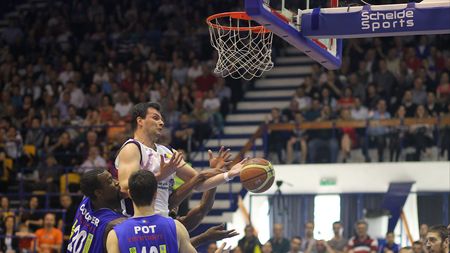 BC Timișoara - CSU Sibiu, scor 53-61, în primul meci al Ligii Naționale de baschet masculin