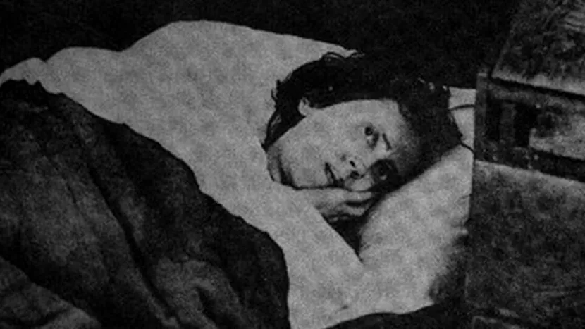„Frumoasa adormită”. Povestea incredibilă a femeii care a dormit 32 de ani