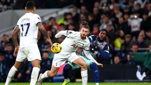 Radu Drăgușin a ajuns în presa din SUA. Jurnaliștii americani trag concluzii despre explozia românului la Tottenham și îl compară cu Nemanja Vidic de la Manchester United