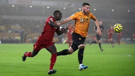 Sadio Mane are salariu de 10 milioane de euro pe an, dar în timpul liber curăță toaletele la moschee!