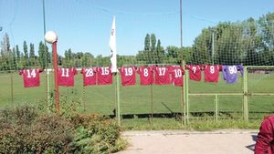 Singuri împotriva tuturor! Jucătorii s-au săturat de minciunile conducerii: au pus tricourile pe gard și au plecat acasă