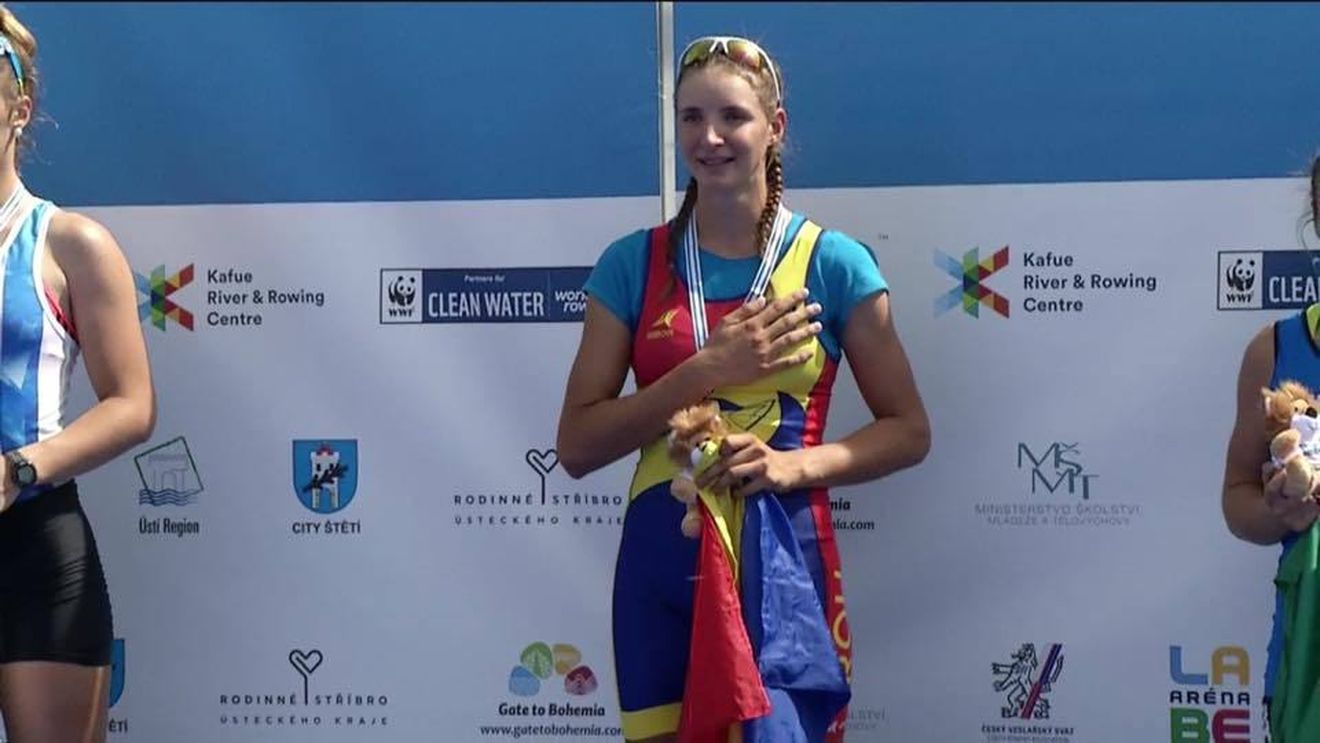 România s-a lipit de AUR și la mondialele de canotaj pentru juniori: două titluri și o medalie de bronz pentru ambarcațiunile tricolore, locul 4 în clasamentul general pe națiuni. Tabita Maftei, urmașa Elisabetei Lipă - aur în simplu
