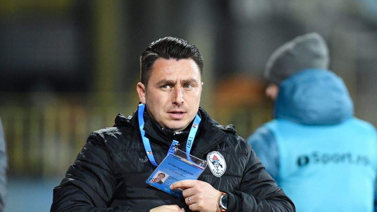 Șeful unei echipe de play-off vrea să îl deturneze pe Ilie Poenaru din drumul spre FCSB, unde e dorit de Gigi Becali! ProSport a anunțat mutarea iminentă de câteva săptămâni: „Vreau să lucrez cu el!”