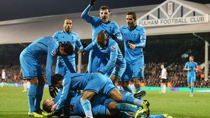 Confuzie în rândul fanilor lui Tottenham! Un coleg de-ai lui Chiricheș, în tricoul Stelei: "Habar n-aveam că ai jucat acolo" :)