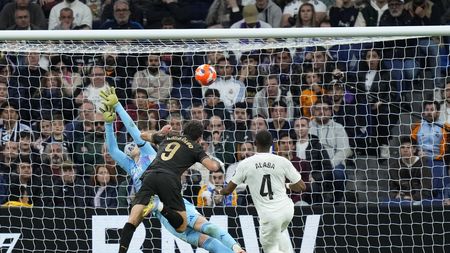 Real Madrid, înfrângere dură cu Valencia. Echipa lui Ancelotti are o misiune tot mai grea în cursa pentru titlu din La Liga