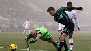 Berardi, puștiul care nu îi lasă nicio șansă lui Alexe! A zdrobit-o pe Milan și este dorit de granzii Europei. Cu cine este comparat în Italia