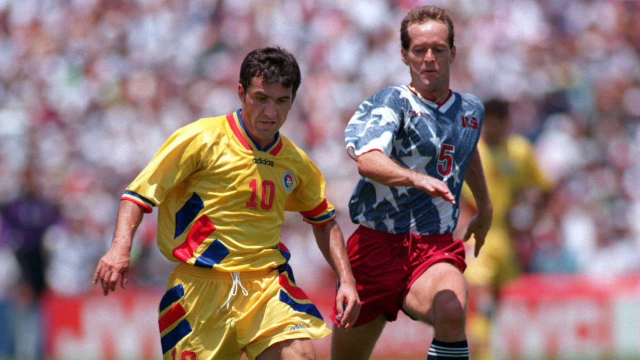 LIVE BLOG World Cup 1994 | SUA - România 0-1. Tricolorii sunt calificați în optimile Cupei Mondiale: "Hagi este înscăunat Â«RegeÂ» și aclamat până zorii se risipesc". Întâmplarea din vestiar care l-a trimis pe Vlădoiu acasă