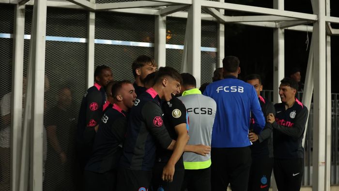 Jucătorii de la FCSB au continuat fiesta în autocar: ce semne au făcut spre rivalii de la Dinamo!