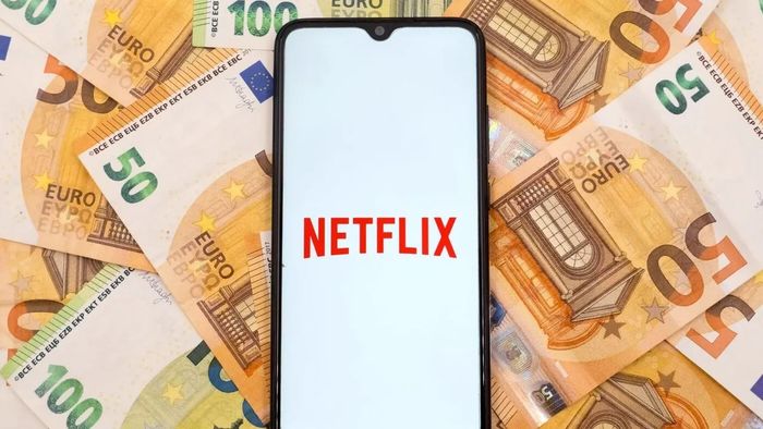 Serialul Netflix care a rupt audiențele este criticat de unul dintre protagoniștii filmului! „Asta face platforma, exagerează lucrurile”