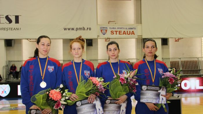 Steaua a "înțepat" argintul la Cupa Europei la floretă. Fetele au piedut marea finală cu franțuzoaicele de la Bourg la Reine, 35-32