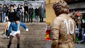 FOTO&VIDEO de senzație! Ziua MARADONA**: Vezi imagini rare cu "Il Dio", ZEUL la care se "închină" și Vezuviul!