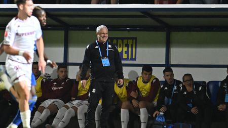 Gestul lui Marius Șumudică pentru Rareș Pop și ceilalți jucători U21, după Unirea Slobozia - Rapid București 1-2. Euforic, antrenorul a dat frâu liber emoțiilor: „I-am pupat pe toți”