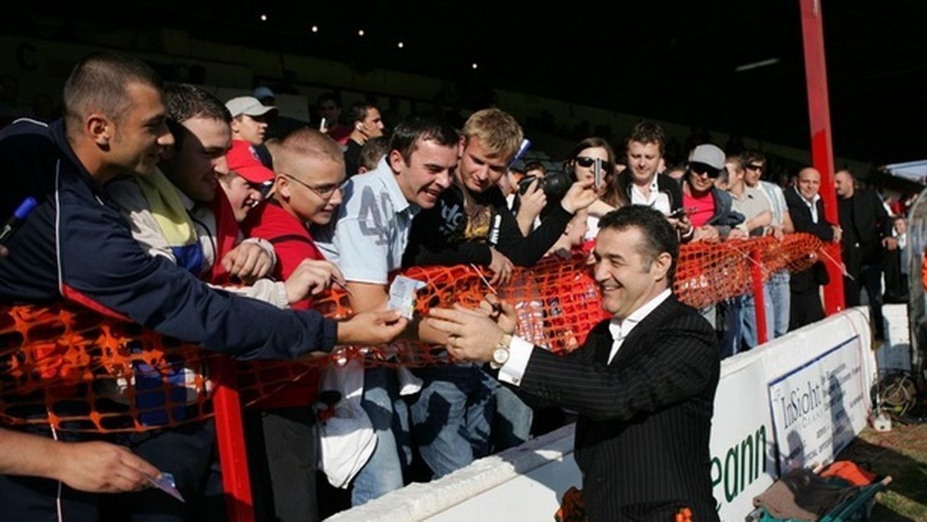 Steliștii, "ultrași ortodocși"!** Becali: "Atmosfera pe Ghencea e de o sută de ori mai frumoasă"