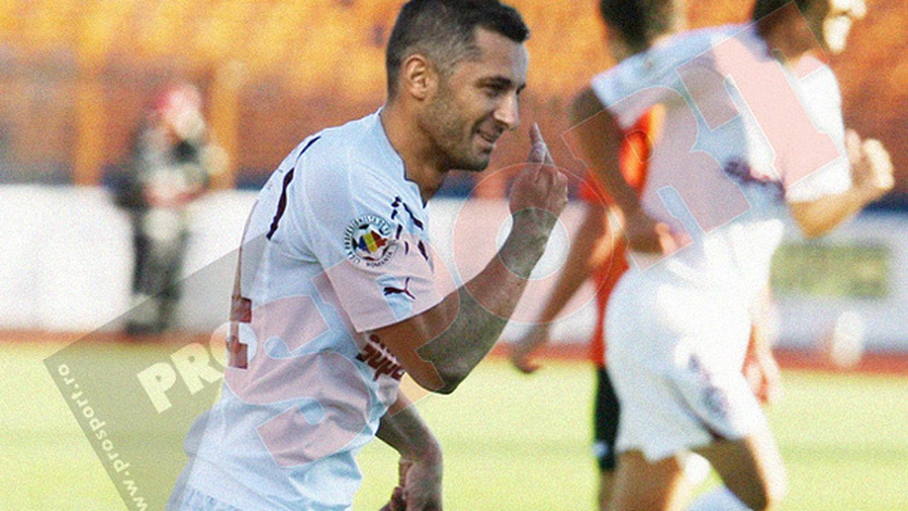 REVOLTAT că a ajuns "boxer"!**  Niculescu a plecat furios de la Sibiu pentru că Badea nu l-a trimis în teren