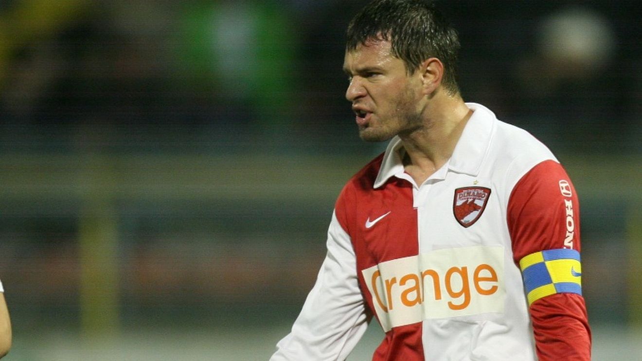 "Să lăsăm nasul mai jos!"