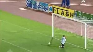 VIDEO** Cel mai penibil portar a comis-o iar! S-a crezut Messi, dar a fugit de rușine la vestiare