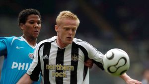 Damien Duff a semnat cu Fulham