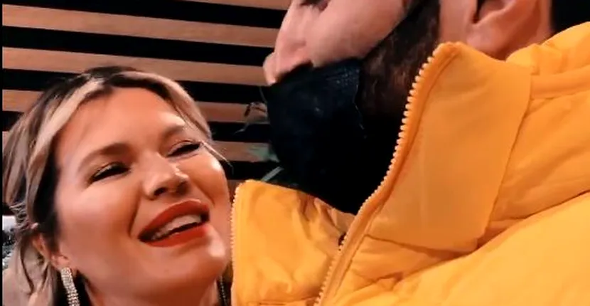 VIDEO / Smiley și Gina Pistol, primul sărut în public. Artistul și-a surprins iubita la filmările pentru ”Chefi la cuțite”