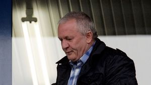 Porumboiu susține că Federația nu este recunoscută juridic de FIFA:** "Este degeaba"