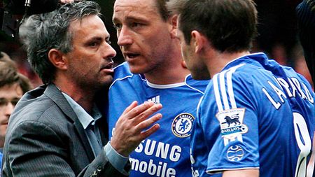 "Mourinho se va întoarce la Chelsea!** A lăsat o treabă neterminată acolo!"** Anunțul făcut de un fost jucător al englezilor: motivul e unul serios