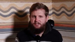 Pensia lui Mihai Neșu de la statul român, care-i ia impozit de 36.000 de euro, e jignitoare. Din 3.000 de lei pe lună ar trebui să trăiască două persoane