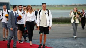 Camelia Potec, prima reacție după ce David Popovici s-a retras din finală la Campionatele Europene de la Roma: „Este foarte obosit și va pleca în Peru!”