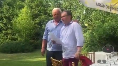 VIDEO | Show de zile mari! Președintele FCSB Valeriu Argăseală i-a compus și recitat o poezie lui Sandu Boc! "E viața mea, cu bune și cu rele"
