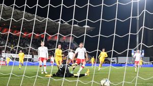 Fanii echipei naționale, ironie genială după gafa de zile mari a conducerii! Ce banner au putut să afișeze în timpul meciului, chiar la Tribuna 1