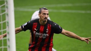 Victorie dureroasă pentru Milan în deplasare cu Napoli! Golgheterul Zlatan Ibrahimovic va sta 3 sâptămâni pe tușă, după o accidentare la piciorul stâng