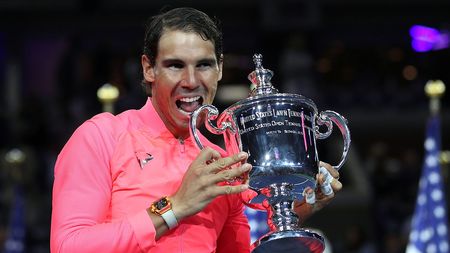 Rafa cel Mare. Nadal a câștigat titlul #16 în turneele de Mare Șlem în pas de defilare, după un prim set aprins. Cronica unei victorii altfel: intangibil pe serviciu, record perfect pe urcările la fileu și meci închis cu serviciu-voleu în fața uriașului Anderson. "Sunt atât de fericit!"