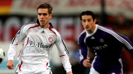 Man. United oferă 15 milioane de lire, plus Berbatov sau Park, în schimbul lui Lahm