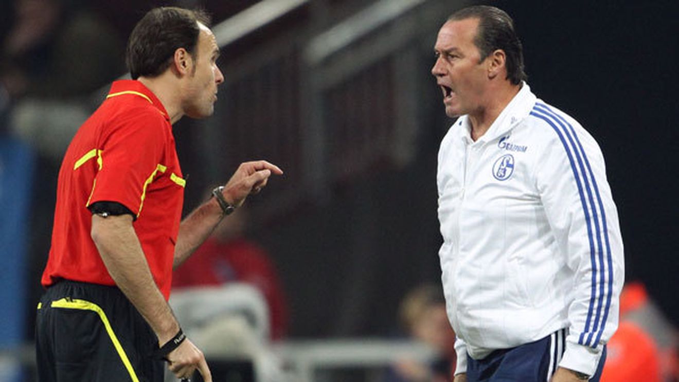 Nemții i-au sărit în cap antrenorului lui Schalke:** "Cum a putut să comită cu Steaua o astfel de gafă? Ne facem de râs în toată lumea"