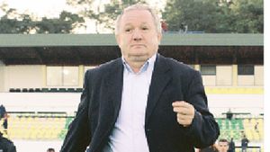 Porumboiu dă 5 milioane de euro pentru transferuri!