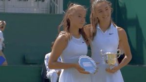 Rivale în finală, dar „surori” în comportament: româncele Andreea Soare și Alexia Tatu s-au purtat ca două prietene foarte bune! Cum s-au pregătit împreună și ce echipament identic au purtat | VIDEO SPECIAL