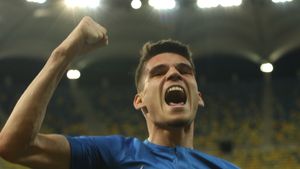 Ianis Hagi, mesaj emoționant pentru Răzvan Marin. Mijlocașul îl așteaptă și pe el: "Sper ca într-un timp cât mai scurt să fiu urmat"